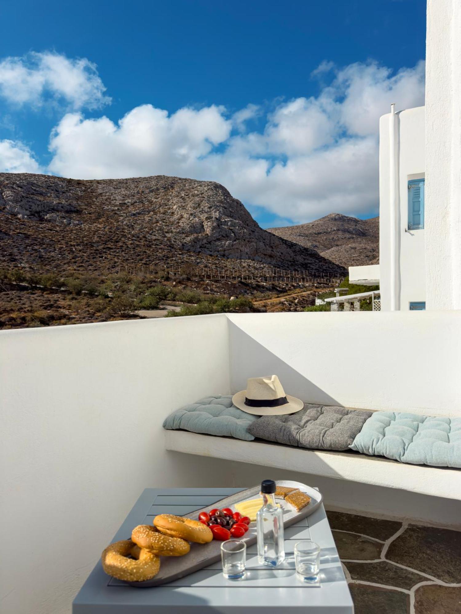 Aneton Residences Folegandros Karavostasis  Extérieur photo